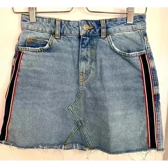 Zara Dresses & Skirts - Zara Jean Skirt with Side Stripes Size XS